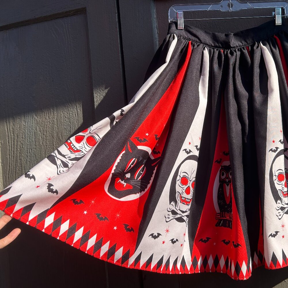 Halloween skirt – vintage Halloween images of owls, cats, skulls, bats & moons!